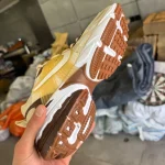 کفش کتانی مردانه نایک مدل V2K با زیره EVA رنگ کرم شکلاتی - Image 3