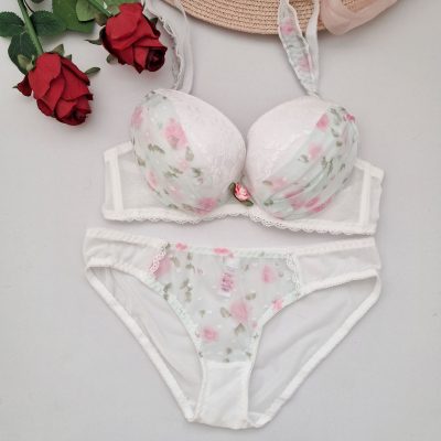 شورت و سوتین طرح عروس رنگ سفید