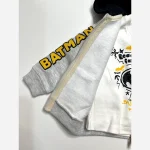 ست سه تکه لباس بچگانه طرح بتمن شامل سویشرت و شلوار تو کرک و بلوز پنبه ای - Image 2