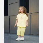 ست 3 تکه دخترانه شومیز و شلوارک کتان و تاپ نگین دار سایز 9 ماه تا 6 سال - Image 2