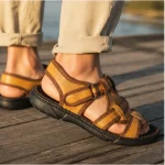 صندل مردانه تابستانی مدل پوشکاش چرم ترکیبی طبی و سبک رنگ مشکی و قهوه ای - Image 2